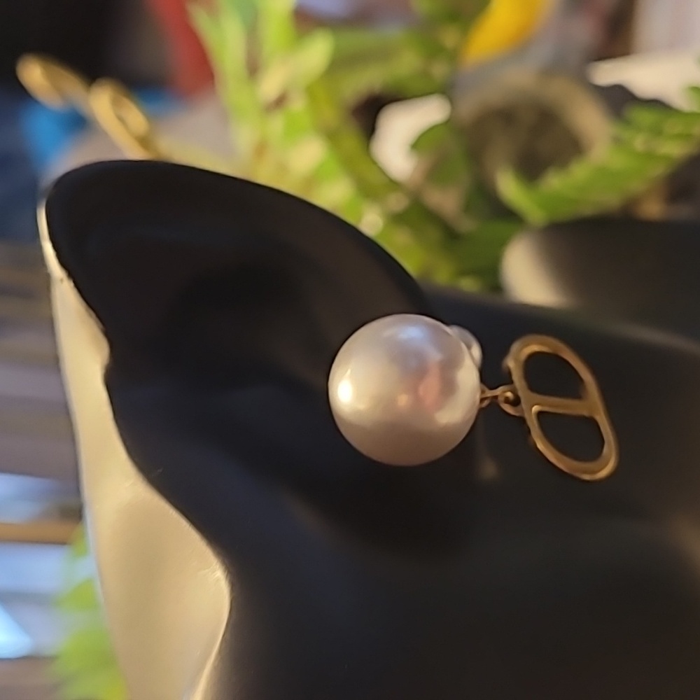 CD PEARL AND GOLD WITH DIAMOND CZ FASHION EARRINGS - LAST PAIR